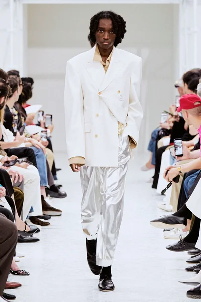 Look 68
